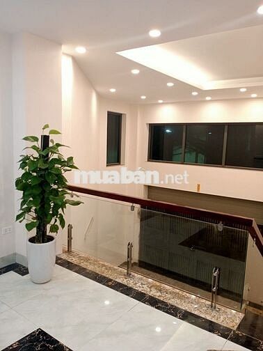 Văn phòng gần hồ Tây, 30m2 phù hợp vp đại diện 3-6 người làm việc