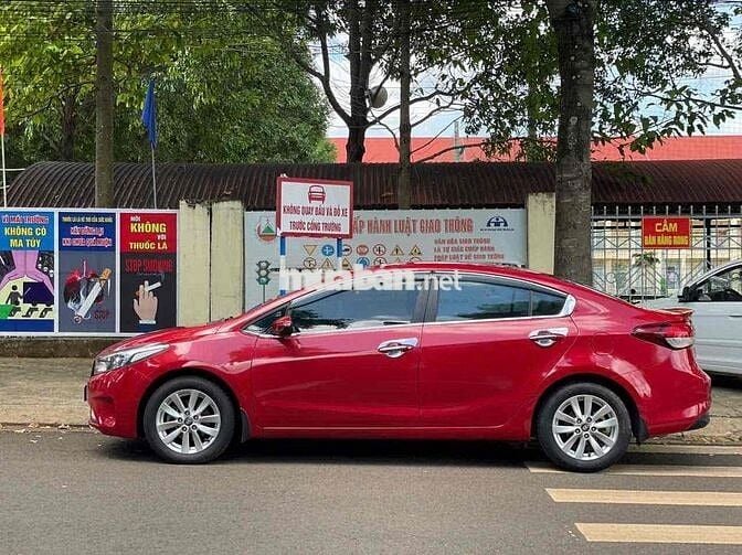 Kia Cerato 2016 Số sàn màu Đỏ