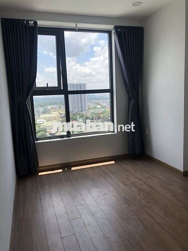 Bán căn góc 2 view Bcons Bee diện tích 61m2 sổ hồng riêng, giá 2.39t