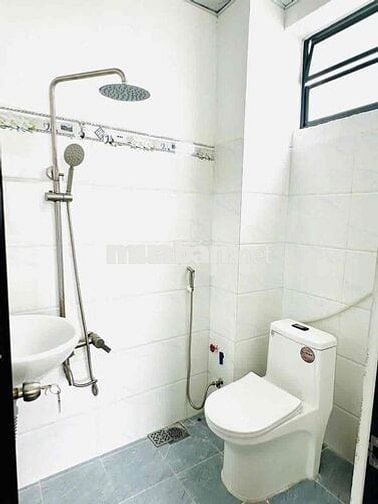 2 PHÒNG NGỦ, 1 PHÒNG KHÁCH FULL NỘI THẤT ( MỚI XÂY SẠCH SẼ THOÁNG MÁT)