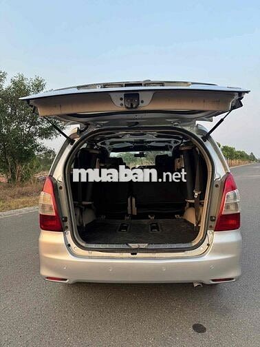 Toyota Innova 2010 Bạc