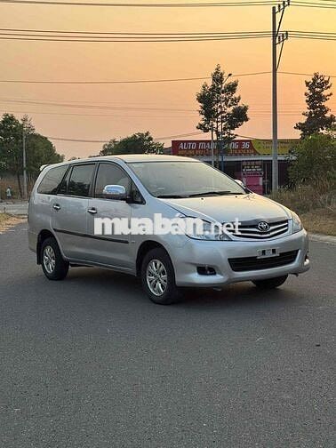 Toyota Innova 2010 Bạc