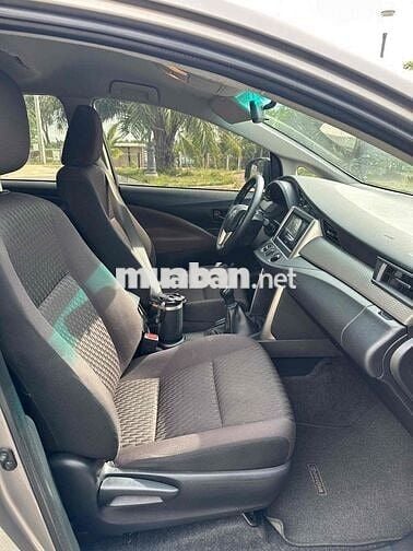Toyota Innova E 2.0 MT 2023 Nâu ánh kim