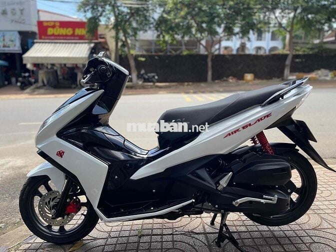 Honda AirBlade 125Fi 2015 Trắng đen