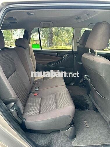 Toyota Innova E 2.0 MT 2023 Nâu ánh kim