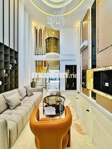CHO THUÊ NHÀ NỘI THẤT CAO CẤP CÓ THANG MÁY 1/ HXT PHẠM VĂN CHIÊU P9