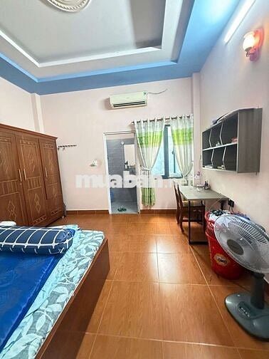NHÀ MẶT TIỀN KHU PHÂN LÔ ĐỒNG BỘ - XE HƠI NGỦ TRONG NHÀ