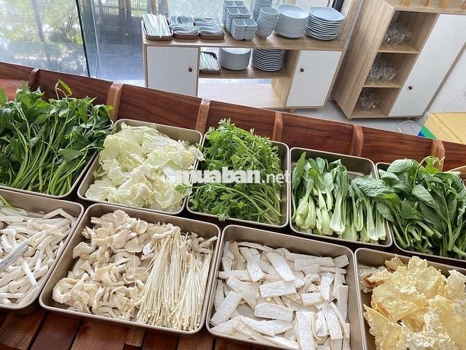 NHÂN VIÊN PHỤ BẾP QUÁN CHAY