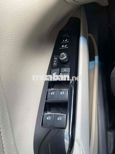 Toyota Camry 2.5Q 2020 Đỏ 49.000KM
