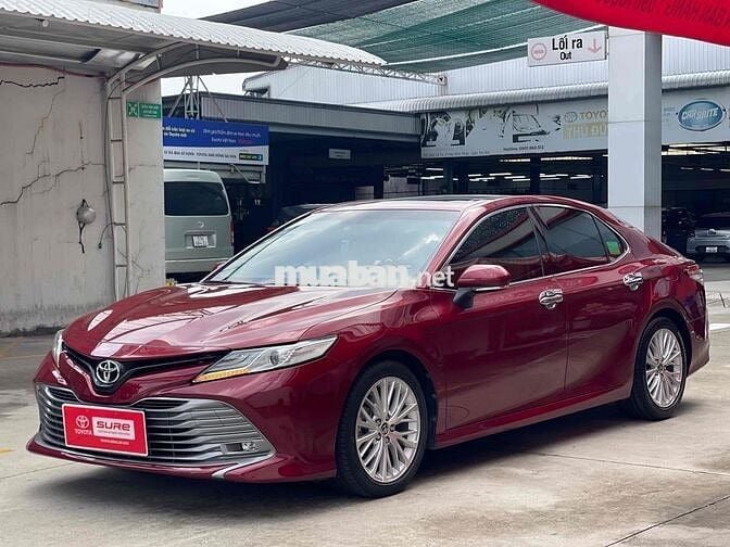 Toyota Camry 2.5Q 2020 Đỏ 49.000KM
