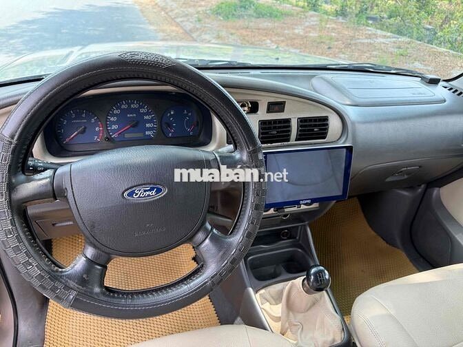 Ford Everest 2006 Vàng cát 7 chỗ