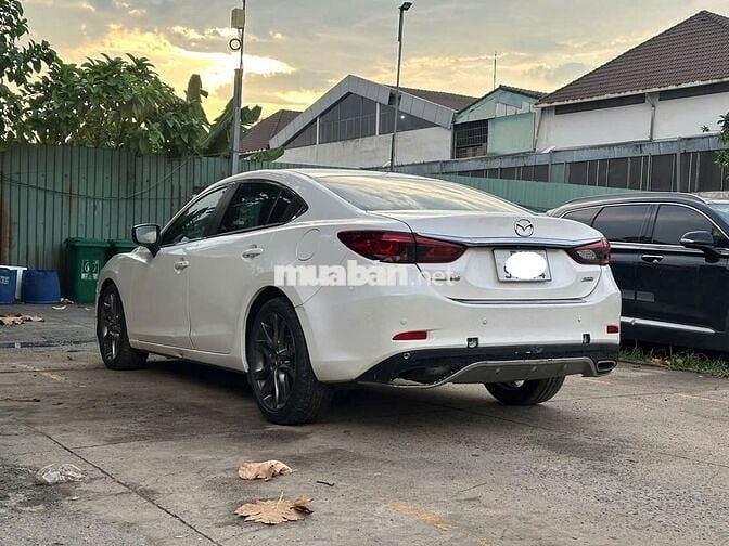 Mazda 6 2.0 Luxury 2021 Trắng 84.000 km