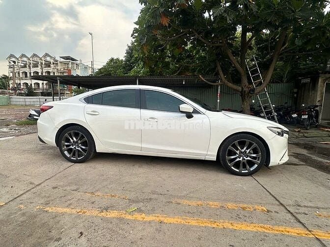 Mazda 6 2.0 Luxury 2021 Trắng 84.000 km