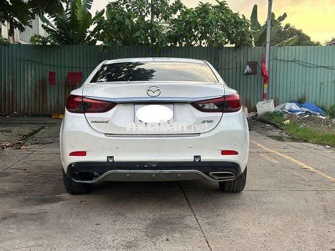 Mazda 6 2.0 Luxury 2021 Trắng 84.000 km