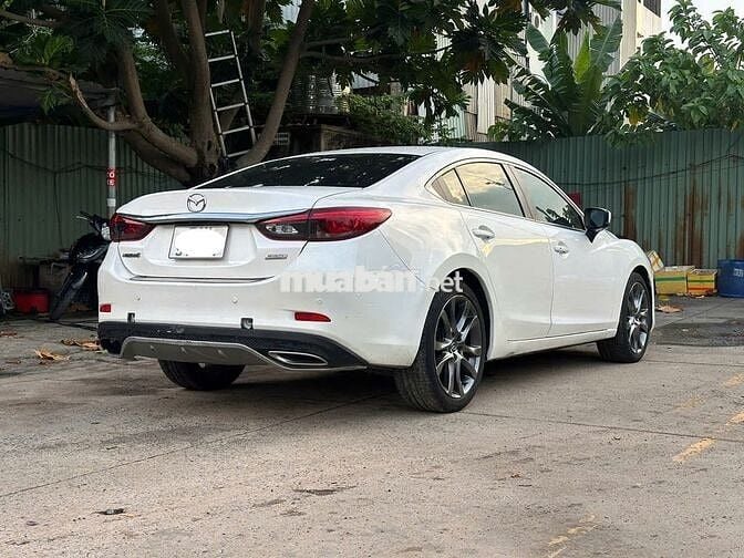 Mazda 6 2.0 Luxury 2021 Trắng 84.000 km