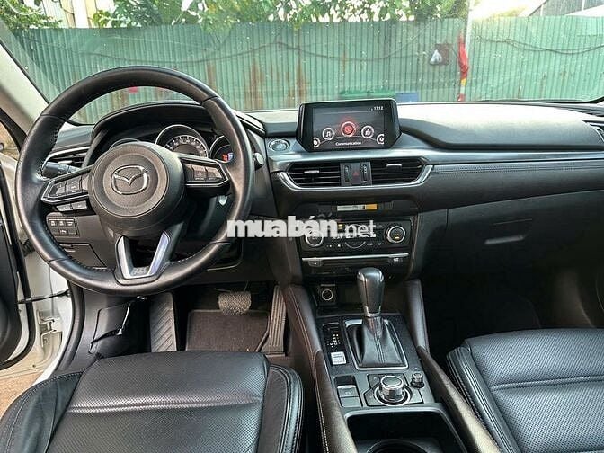 Mazda 6 2.0 Luxury 2021 Trắng 84.000 km