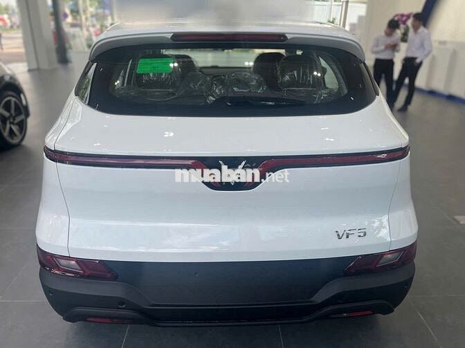 VinFast VF 5 LĂN BÁNH TRẢ GÓP TỪ 60 TRIỆU**