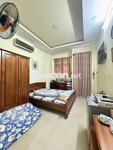 Bán nhà 2 tầng Đường Dương Bá Trạc - DT 76m2 - Giá 8.1 tỷ hẻm xe hơi 