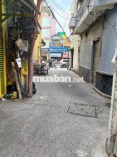 Bán nhà 2 tầng Đường Dương Bá Trạc - DT 76m2 - Giá 8.1 tỷ hẻm xe hơi 