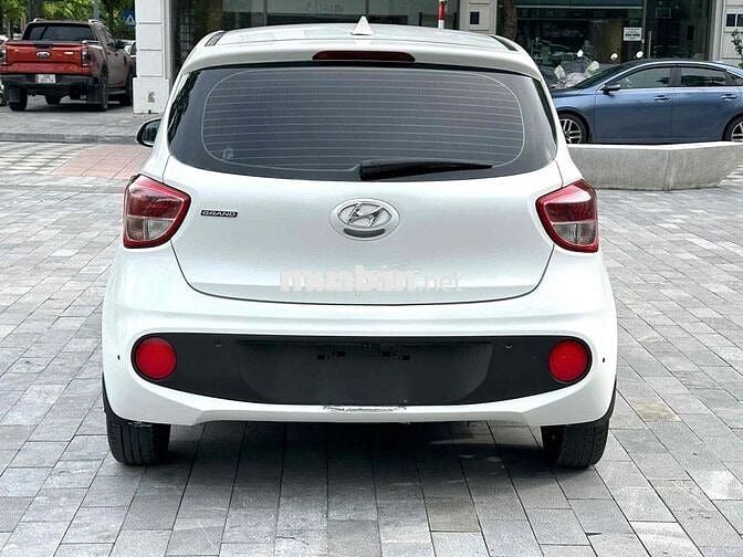 Hyundai I10 2017 1.2L Tự động Trắng 11 vạn km