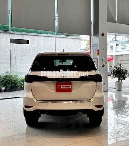 Toyota Fortuner 2022 Số sàn Trắng(gjathuong luong)