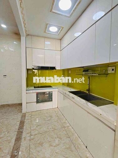 Mặt tiền đường Bùi Minh Trực, Q.8, ngang 4.5m, 4 tầng, giá 9,4 tỷ 