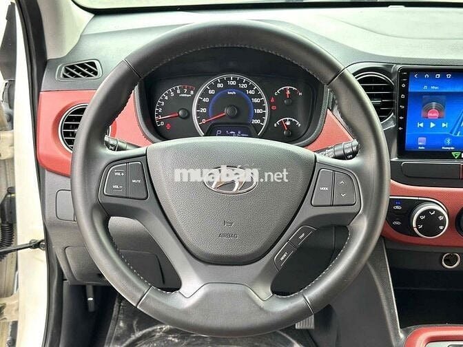 Hyundai I10 2017 1.2L Tự động Trắng 11 vạn km