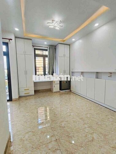 Mặt tiền đường Bùi Minh Trực, Q.8, ngang 4.5m, 4 tầng, giá 9,4 tỷ 