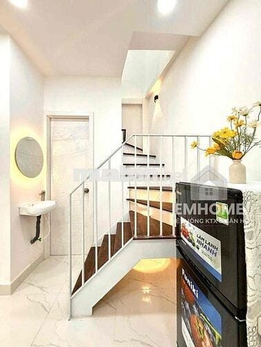 CHO THUÊ NHÀ NGUYÊN CĂN 2 PHÒNG NGỦ 2 WC BAN CÔNG ĐẦY ĐỦ NỘI THẤT MỚI