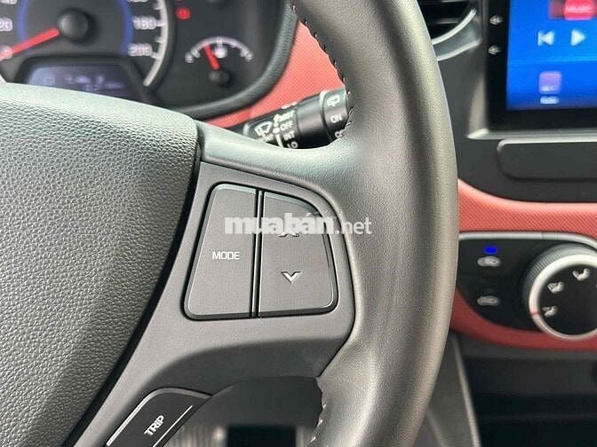 Hyundai I10 2017 1.2L Tự động Trắng 11 vạn km