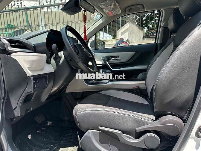 Toyota Veloz Cross TOP 2022 Trắng 21.000km một chủ
