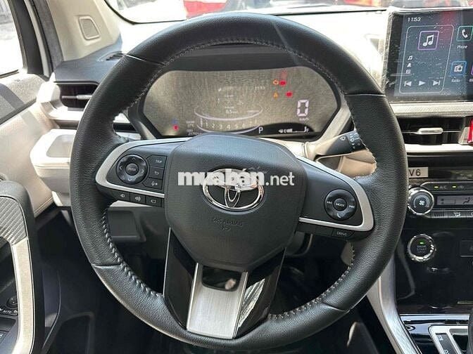 Toyota Veloz Cross TOP 2022 Trắng 21.000km một chủ