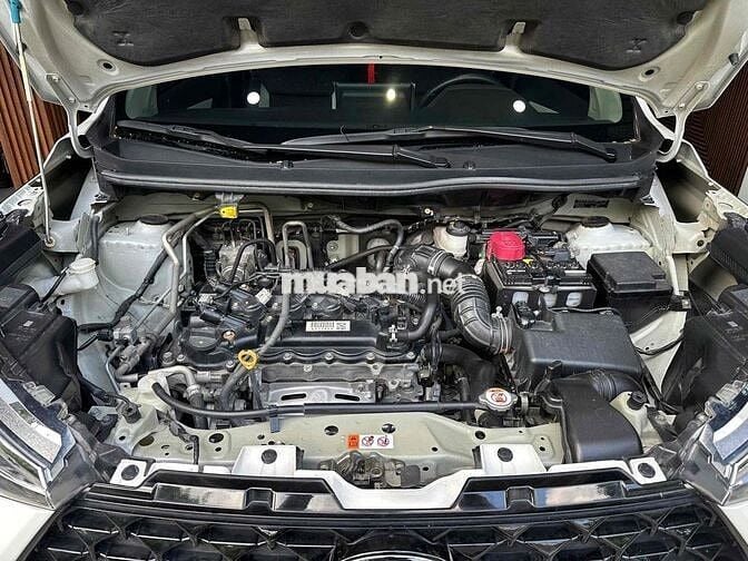Toyota Veloz Cross TOP 2022 Trắng 21.000km một chủ