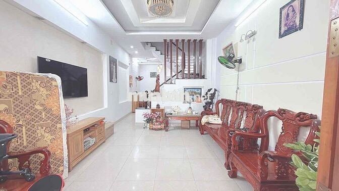 BÁN NHÀ HẺM XE HƠI - 3 Tầng - 4x14m - 3PN, 4WC - Thạnh Xuân 25 - Q12