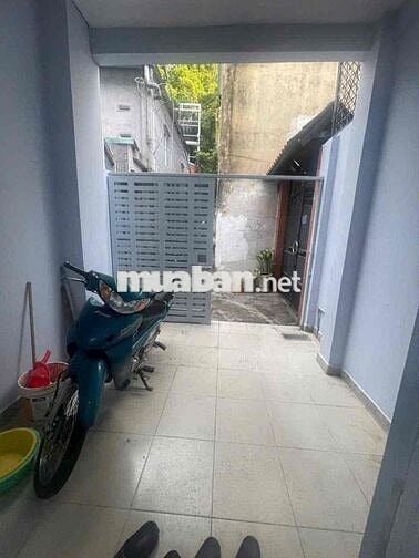 💰💰 NHÀ TRUNG TÂM GÒ VẤP - SÁT PHẠM VĂN ĐỒNG, 2PN 3WC