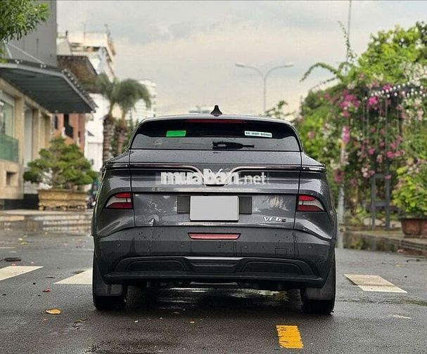 Vinfast VF6 Eco 2024- Màu xám - 10v6km - Mua pin