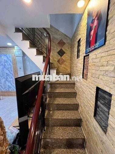 BÁN NHÀ  NGÃ TƯ GA - NGANG 4 M DÀI 9 CỰC THOÁNG - FULL NỘI THẤT