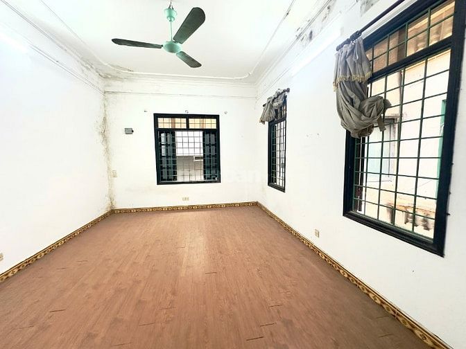 Nhà phố Kim Mã, Căn góc 50m2 x 4,3m mặt tiền, ngõ 2,5m cách20m ra phố 