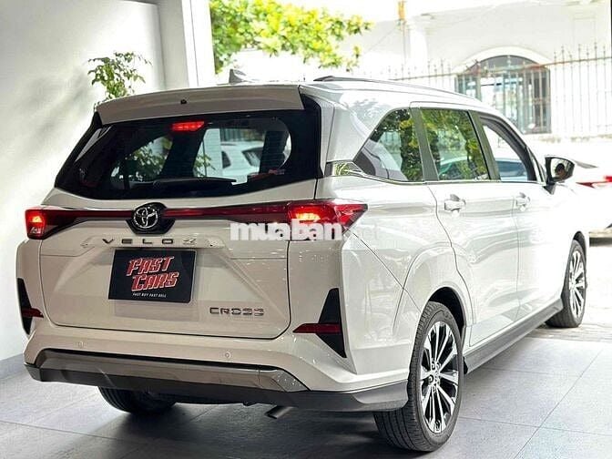 Toyota Veloz Cross TOP 2022 Trắng 21.000km một chủ
