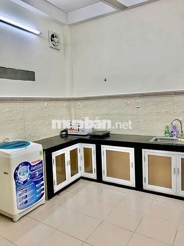 cho thuê nhà đẹp sát Mặt Tiền đường Phan Đăng Lưu Phú Nhuận 3 PN
