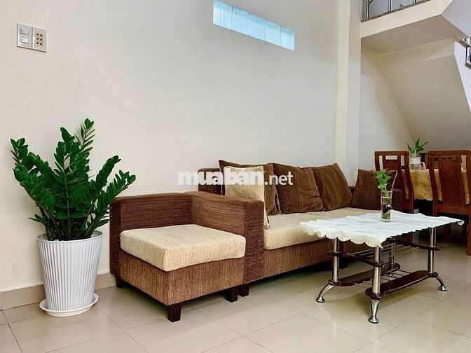 cho thuê nhà đẹp sát Mặt Tiền đường Phan Đăng Lưu Phú Nhuận 3 PN