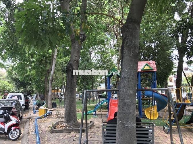 Cho thuê nhà mặt tiền KDC Himlam, đường Hoàng Diệu 2, Thủ đức