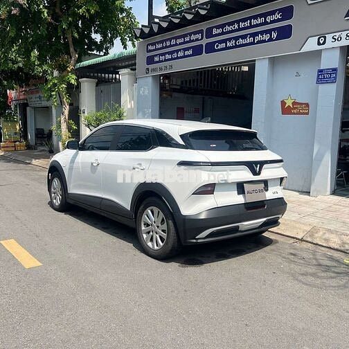 Vinfast VF6 bản Eco, Sạc không giới hạn, giá hời