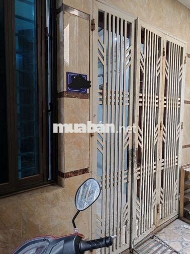 Cho thuê nhà nguyên căn tại 447 Phạm Văn Đồng