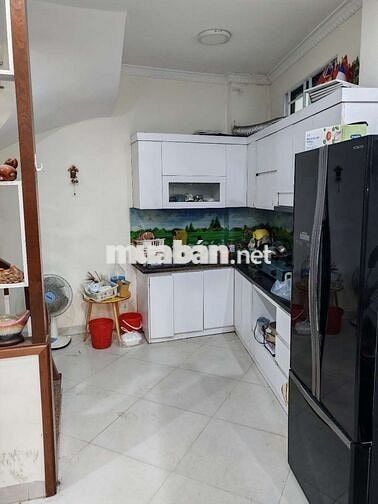 Cho thuê nhà nguyên căn tại 447 Phạm Văn Đồng