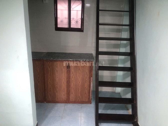 Cần bán hoặc cho thuê căn hộ ccư Lầu 3 - 24 Ngô Quyền, P. An Đông