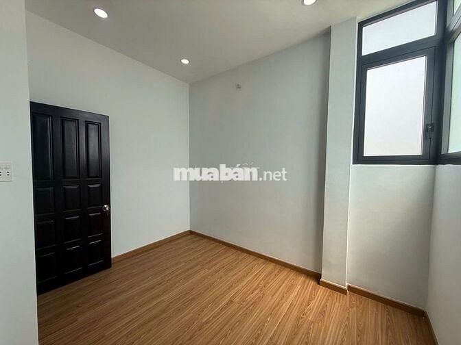 Nhà đẹp - giá rẻ - ngay chợ tân hương - 4 tầng BTCT - 2PN 2WC, có st