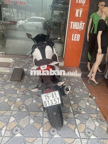 Yamaha R25 Trắng 32000 km