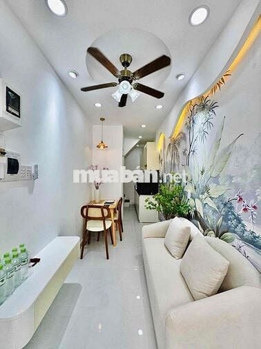 🔥 HẠ NGAY 150 TRIỆU – GIÁ CHỈ CÒN 2.8 TỶ 🔥  🏡 Nhà đẹp sát Phú Nhuận –