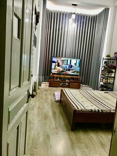 Cho thuê cửa hàng tầng 2, mặt phố 495 Trần Khát Chân, Phường Bạch Mai